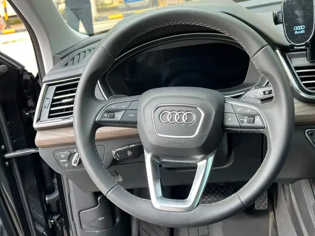 Audi Q5L — Фото автомобиля 7