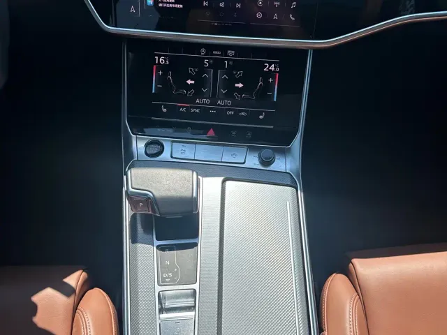 Audi A6L — Фото автомобиля 19