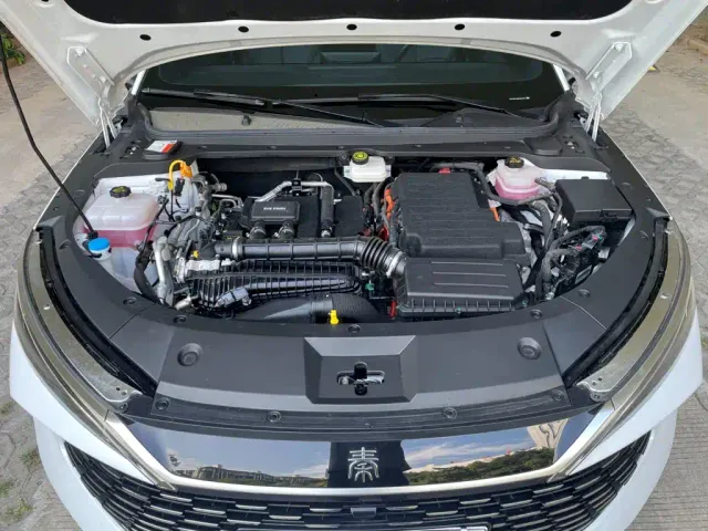 BYD Qin L 2024 DM-i 80KM Leading Edition — Фото автомобиля 11