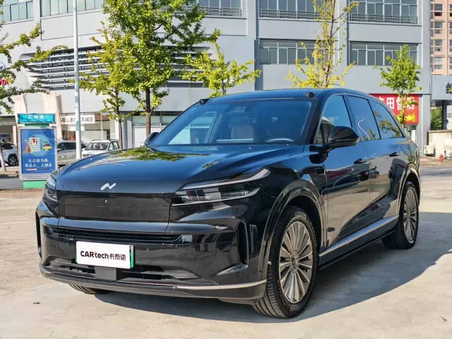 Фотография автомобиля — Onvo L90