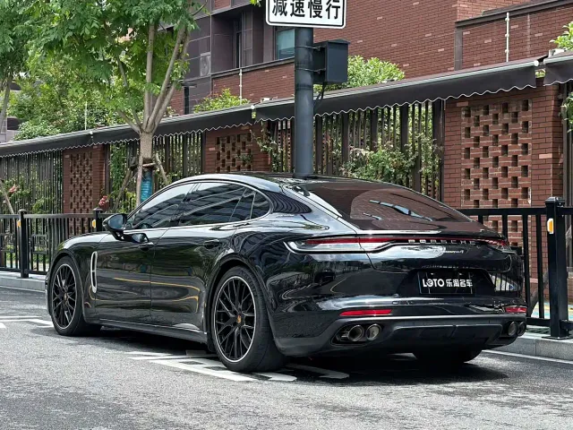 Porsche Panamera — Фото автомобиля 5
