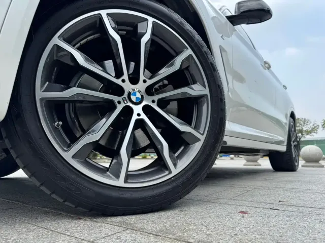 BMW X3 — Фото автомобиля 4
