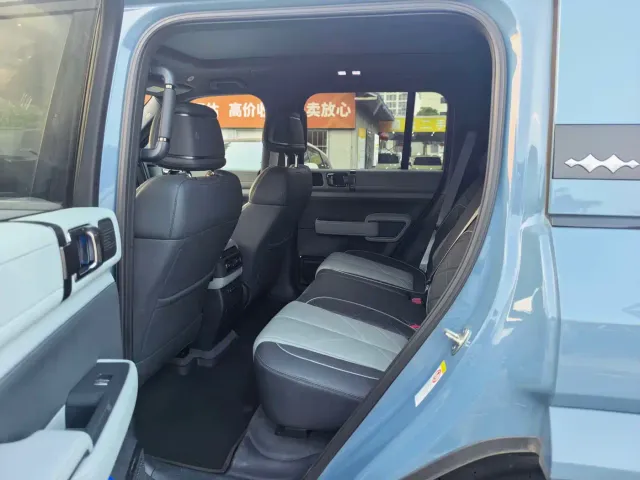 BYD FangChengBao Leopard 5 — Фото автомобиля 11