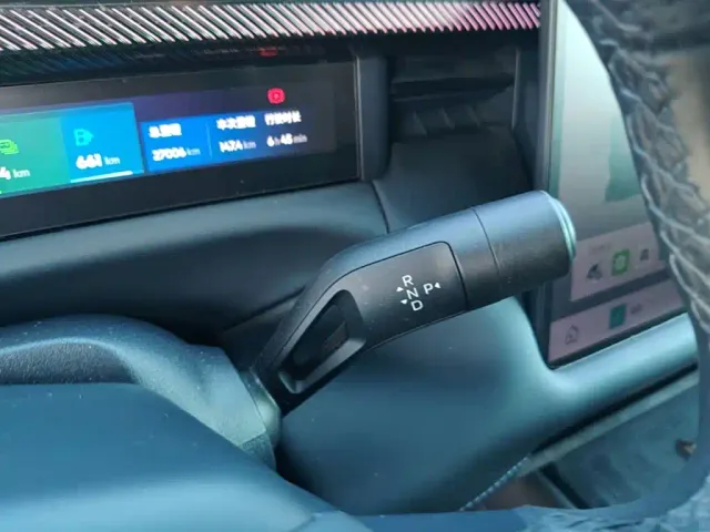 Lynk & Co Lynk & Co 900 2025 1.5T Ultra — Фото автомобиля 13