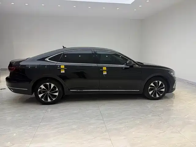 Volkswagen Passat — Фото автомобиля 6