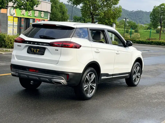 Geely Boyue — Фото автомобиля 4
