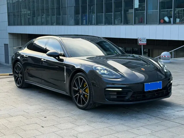 Porsche Panamera — Фото автомобиля 3