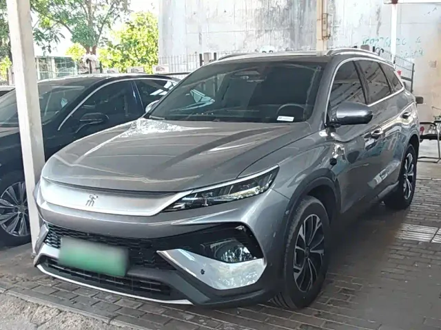 Фотография автомобиля — BYD Song Pro