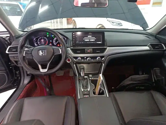 Honda Accord — Фото автомобиля 9