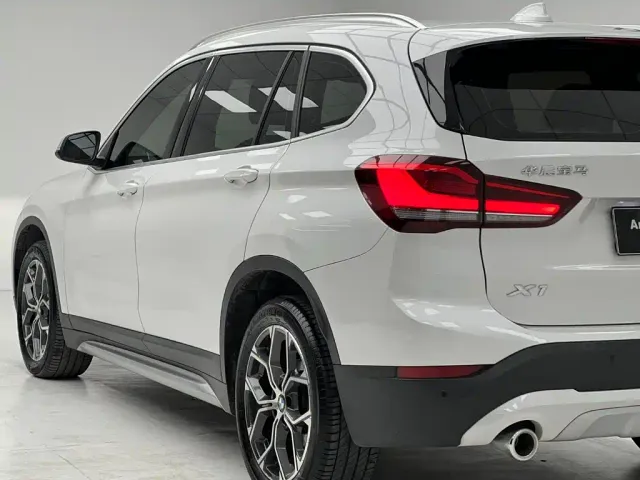 BMW X1 — Фото автомобиля 13