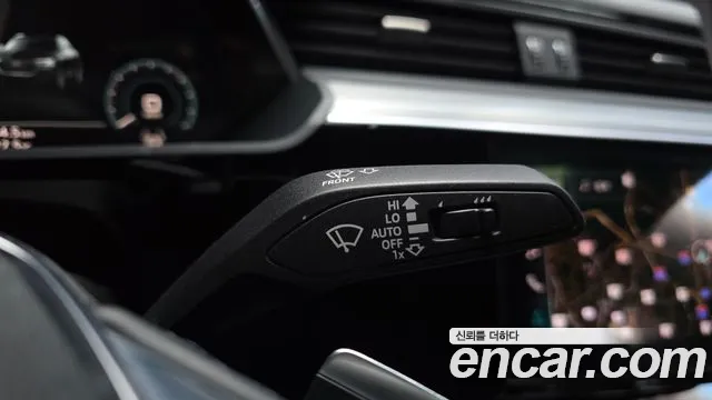 Audi e-tron — Фото автомобиля 26