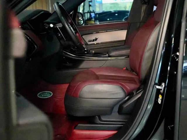 Land Rover Range Rover Sport — Фото автомобиля 9