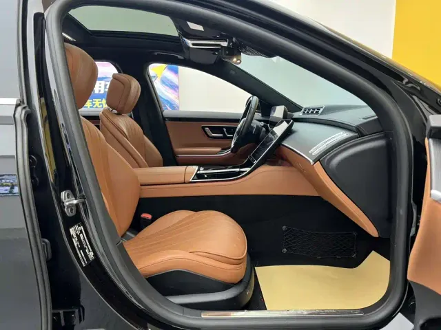 Mercedes-Benz S-Class — Фото автомобиля 19