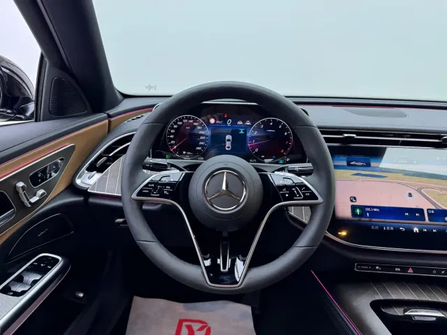 Mercedes-Benz E-Class — Фото автомобиля 16