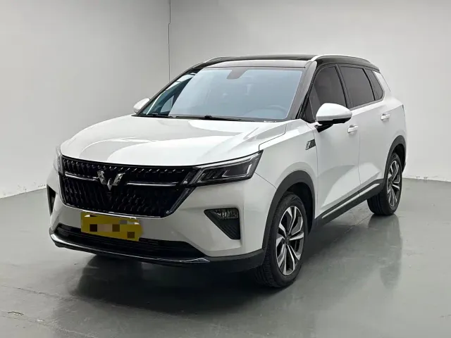 Фотография автомобиля — Wuling Asta