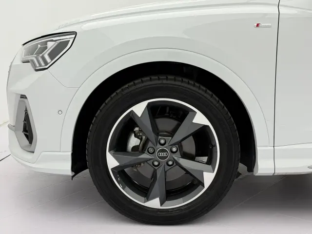 Audi Q3 — Фото автомобиля 22