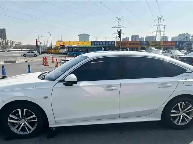Honda Civic — Фото автомобиля 3