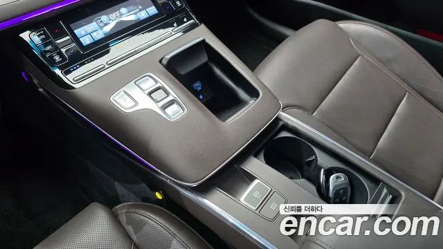 Hyundai Grandeur (New) Hybrid — Фото автомобиля 9