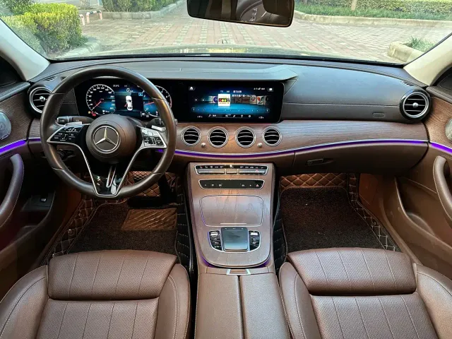 Mercedes-Benz E-Class — Фото автомобиля 7