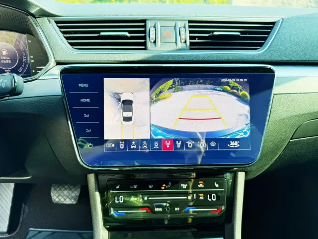 Skoda Superb — Фото автомобиля 17