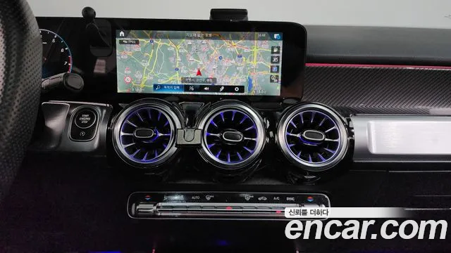 Mercedes-Benz GLB-Class — Фото автомобиля 14