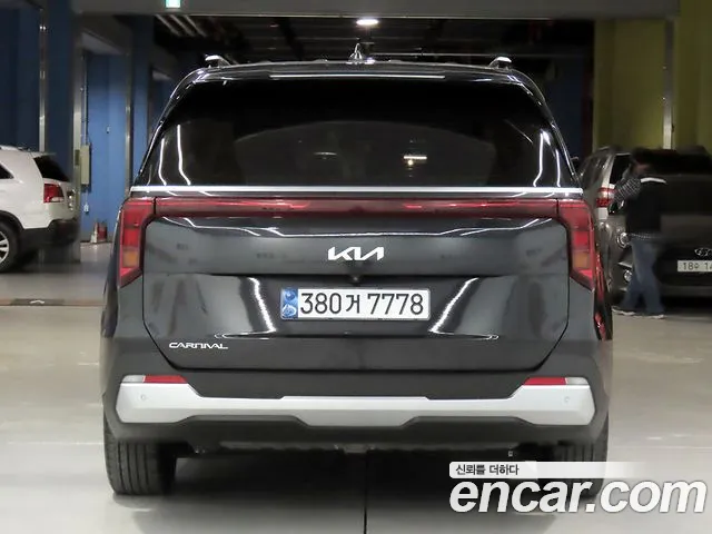 Kia Carnival 4th Gen — Фото автомобиля 3