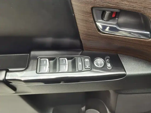 Honda Odyssey — Фото автомобиля 9
