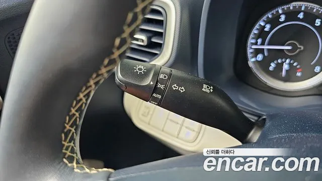 Hyundai Venue — Фото автомобиля 29