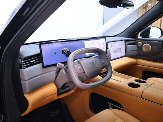 IM Motors LS8 — Фото автомобиля 11