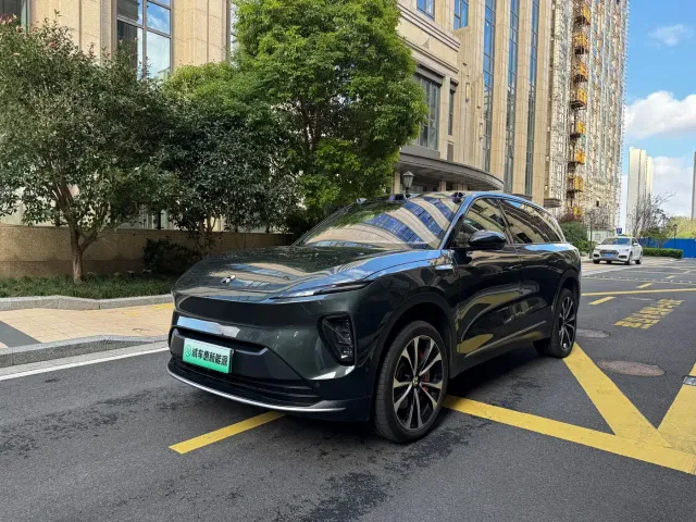 Фотография автомобиля — Nio ES8
