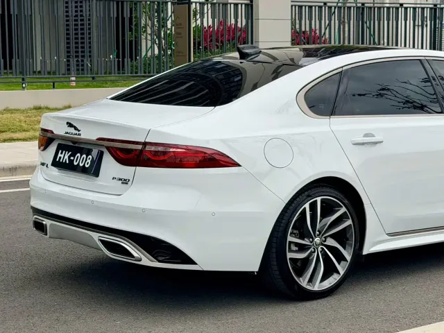 Jaguar XFL — Фото автомобиля 6