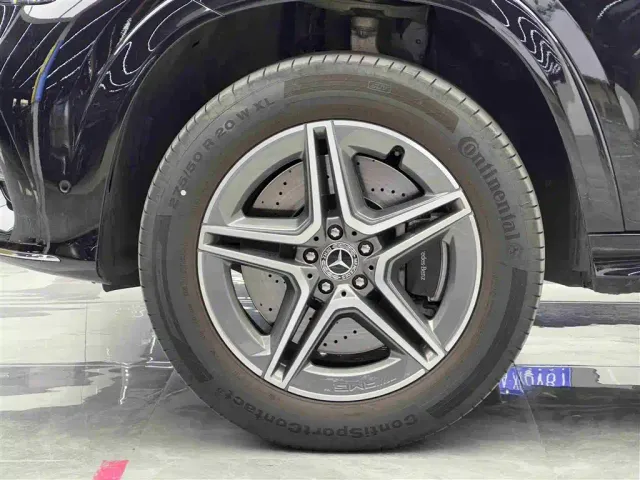 Mercedes-Benz GLE-Class — Фото автомобиля 4