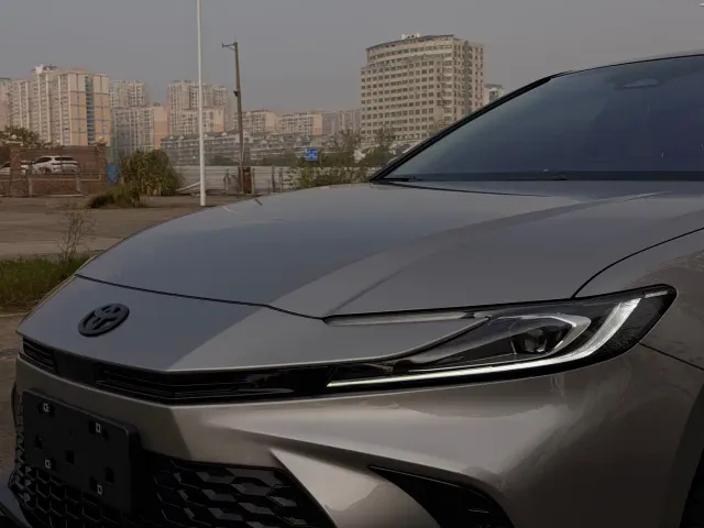 Toyota Camry — Фото автомобиля 3