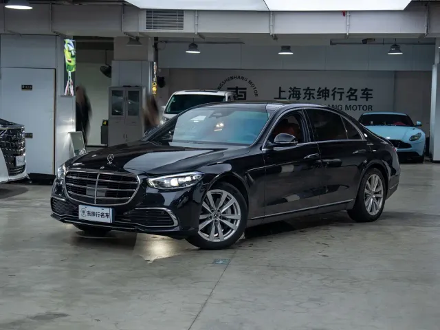 Фотография автомобиля — Mercedes-Benz S-Class