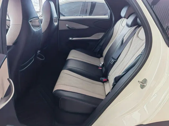BYD Dolphin — Фото автомобиля 10