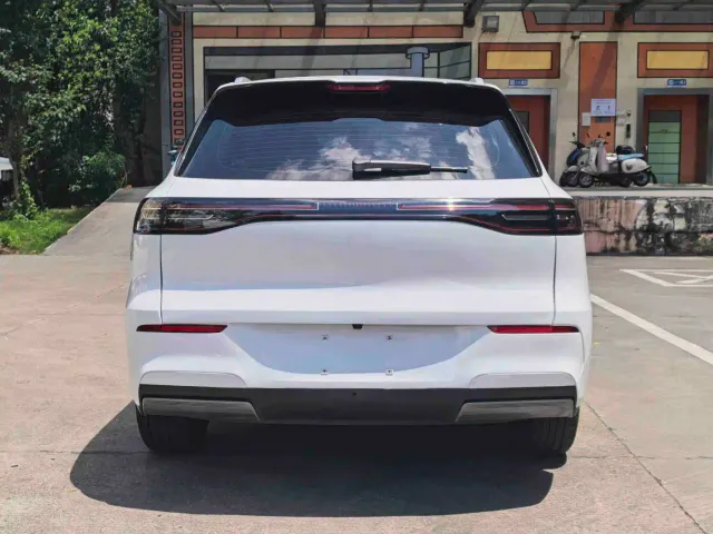 Geely Galaxy E5 — Фото автомобиля 8