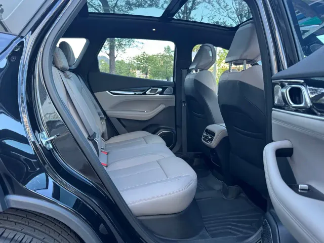 Geely Boyue L — Фото автомобиля 9