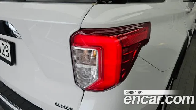 Ford Explorer — Фото автомобиля 23