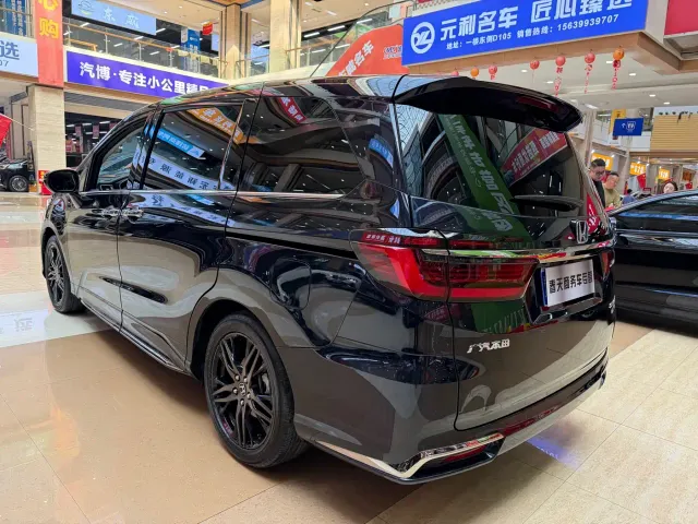 Honda Odyssey — Фото автомобиля 6