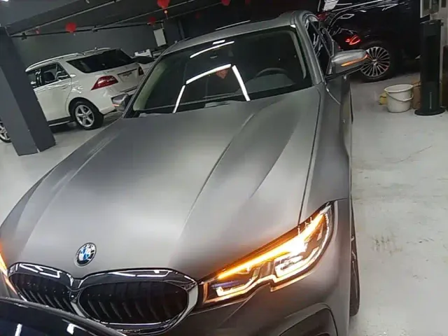 BMW 3 Series — Фото автомобиля 2
