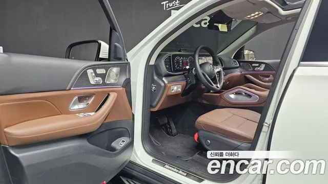 Mercedes-Benz GLE-Class — Фото автомобиля 2