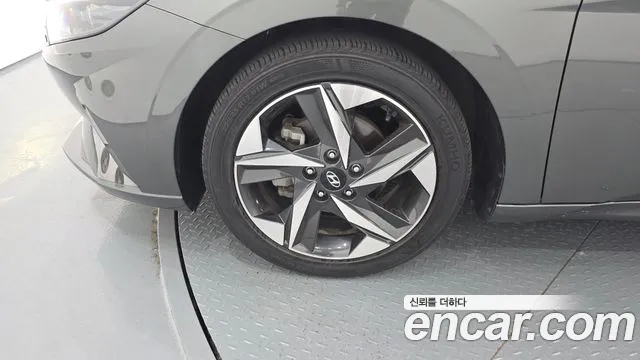 Hyundai AVANTE Avante (CN7) — Фото автомобиля 5