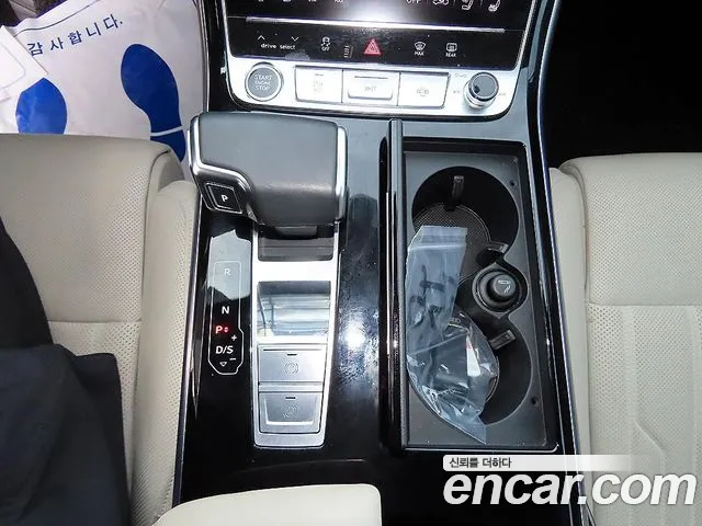 Audi A8 55 TFSI quattro Premium LWB — Фото автомобиля 11
