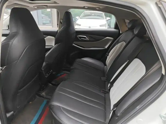 BAIC Beijing EU5 PLUS — Фото автомобиля 16