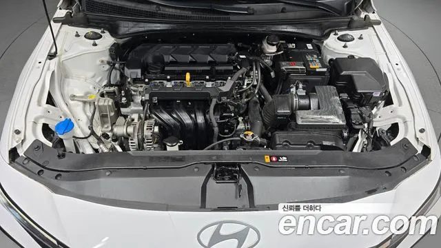 Hyundai Avante CN7 — Фото автомобиля 9