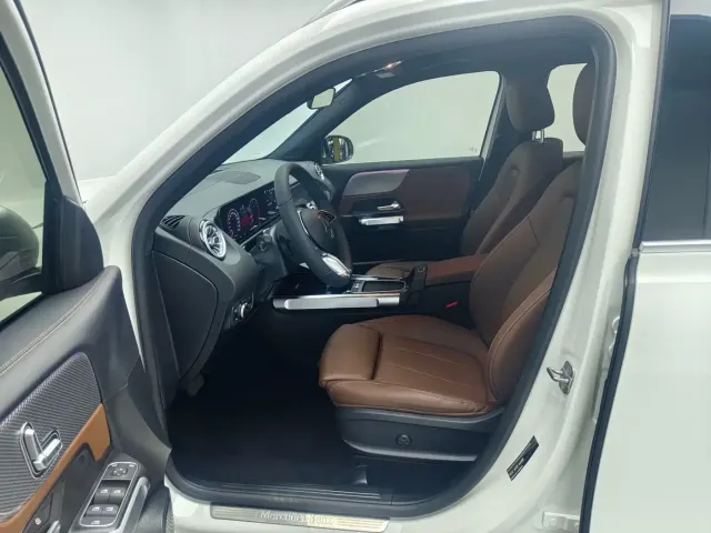Mercedes-Benz GLB-Class — Фото автомобиля 16