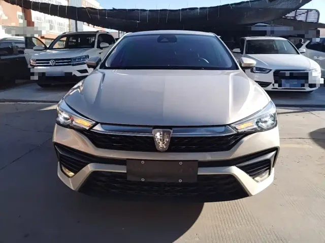 Roewe i5 — Фото автомобиля 2