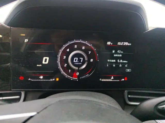 Hyundai Elantra — Фото автомобиля 14
