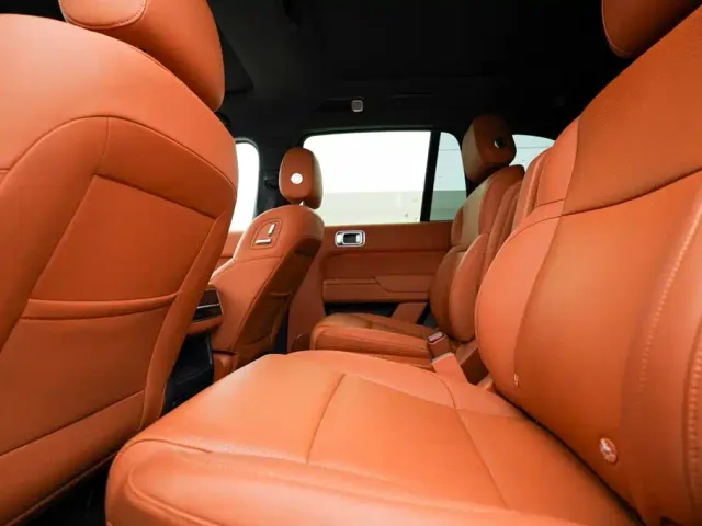 Li Auto L8 — Фото автомобиля 18