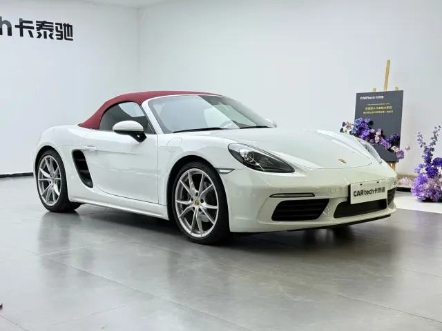 Porsche 718 — Фото автомобиля 12
